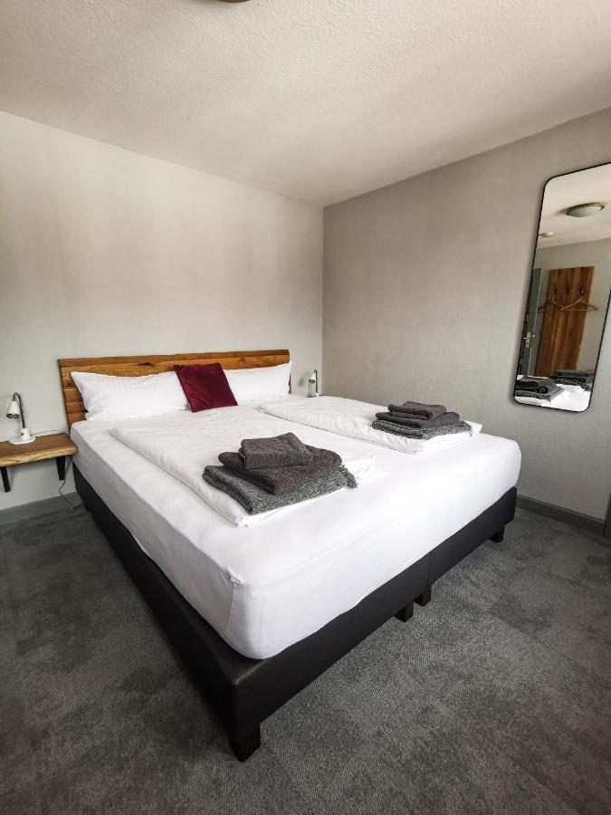 Hotel Kontraste Neumünster Esterno foto