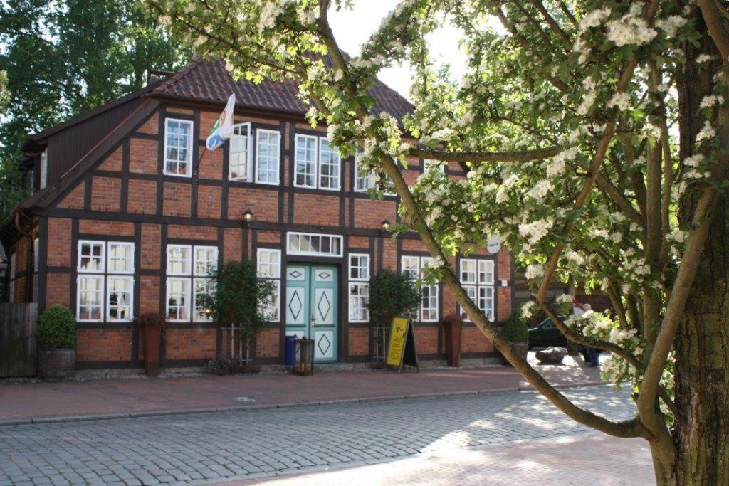 Hotel Kontraste Neumünster Esterno foto